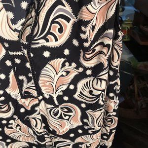 Ann Taylor SP Blouse Black Tan Ruffled Sleeveless